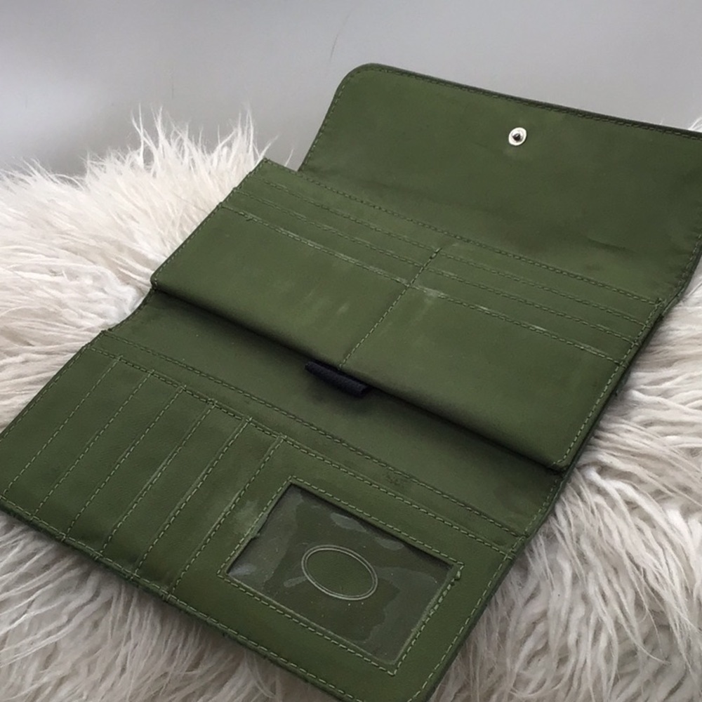 🌼3/$13🌼BUNDLE DEAL! Liz & Co Green Faux Croc Print Wallet - Picture 5 of 8